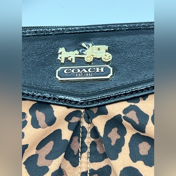 Vintage coach leopard Crossbody purse with coin, wallet purse included - Picture 3 of 11